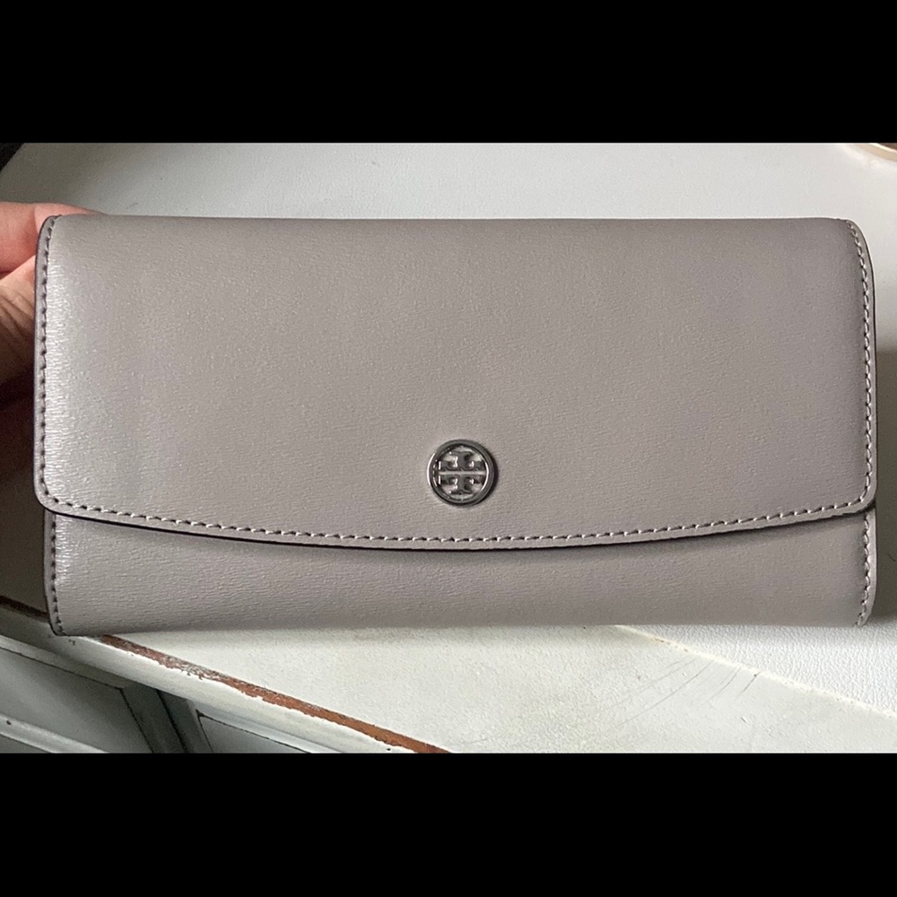 Tory Burch Robinson Envelope Wallet